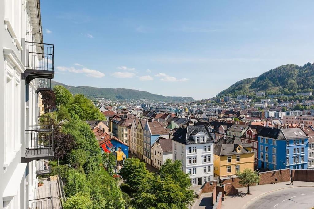 Elegant Bergen City Center Apartment - Ideal For Business Or Leisure Travelers מראה חיצוני תמונה